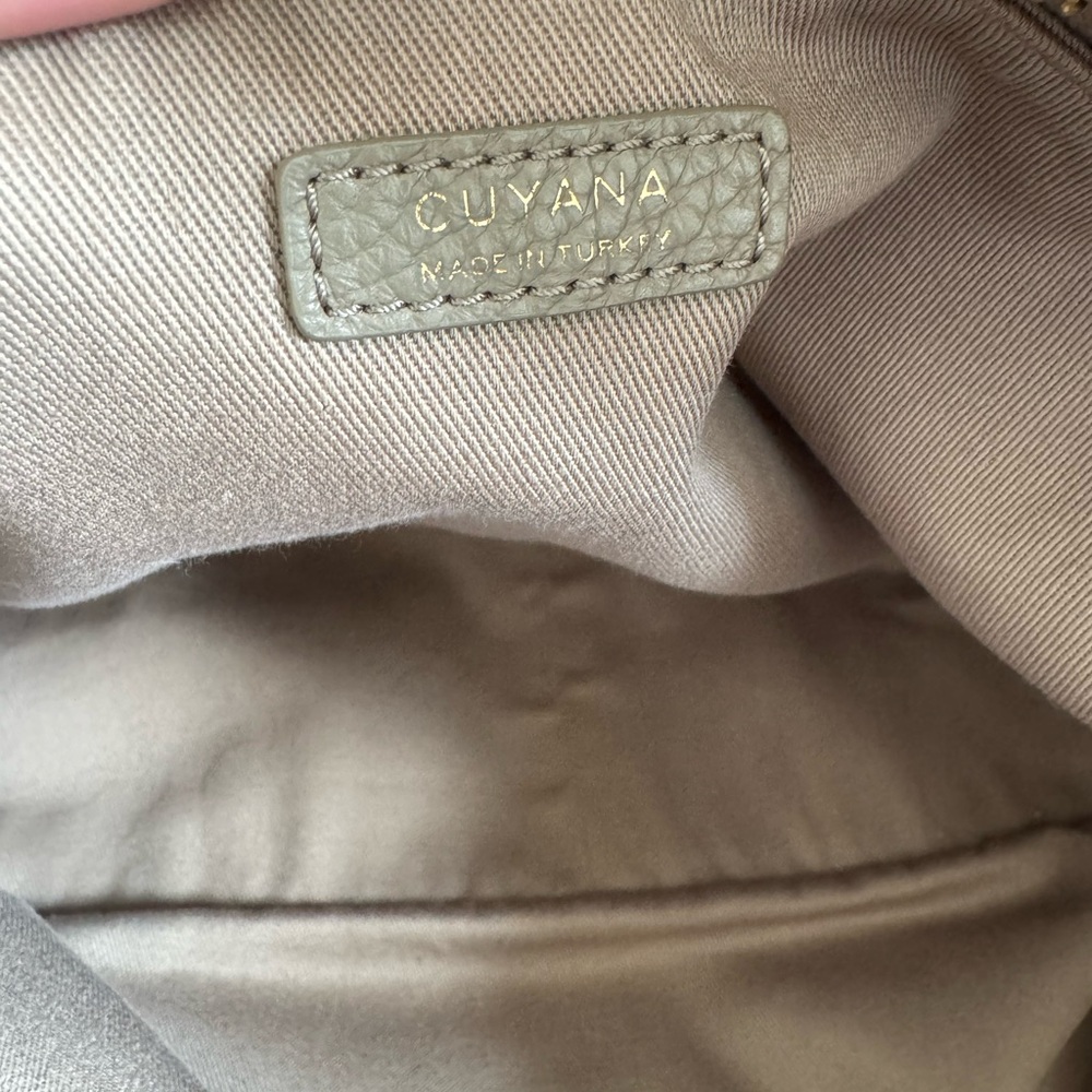 Cuyana triple zipper overnight bag - Picture 12 of 14